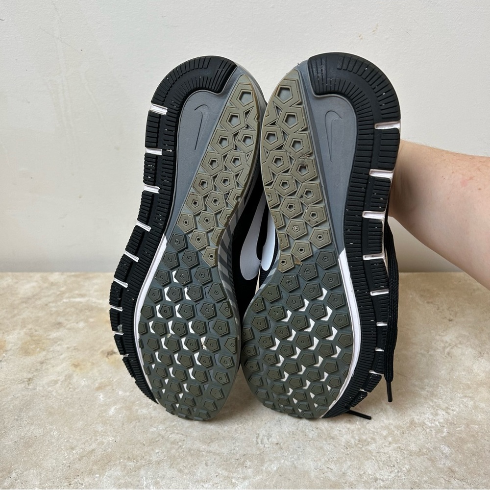 Nike Zoom Structure 21 black sneakers for women w/Gray white sole size 8.5 EUC! - Picture 7 of 9